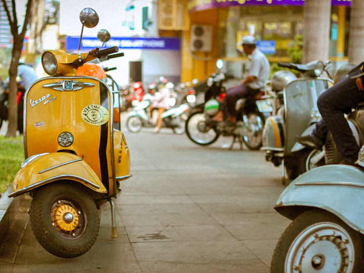 SAIGON VESPA TOUR - SAIGON BY NIGHT TOUR