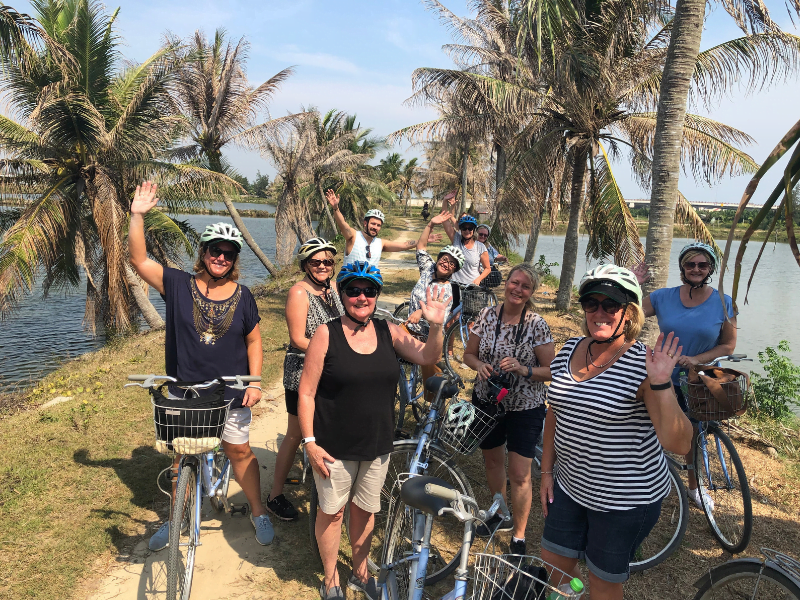 HOI AN BIKING TOUR TO TRA QUE VILLAGE