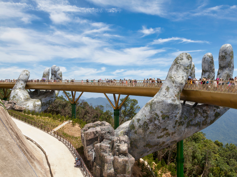 BANA HILLS – GOLDEN BRIDGE